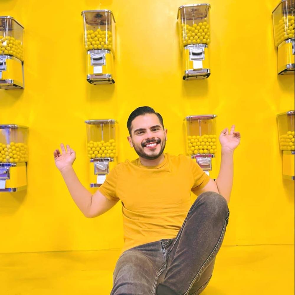 Meet your Posher, Jorge a.